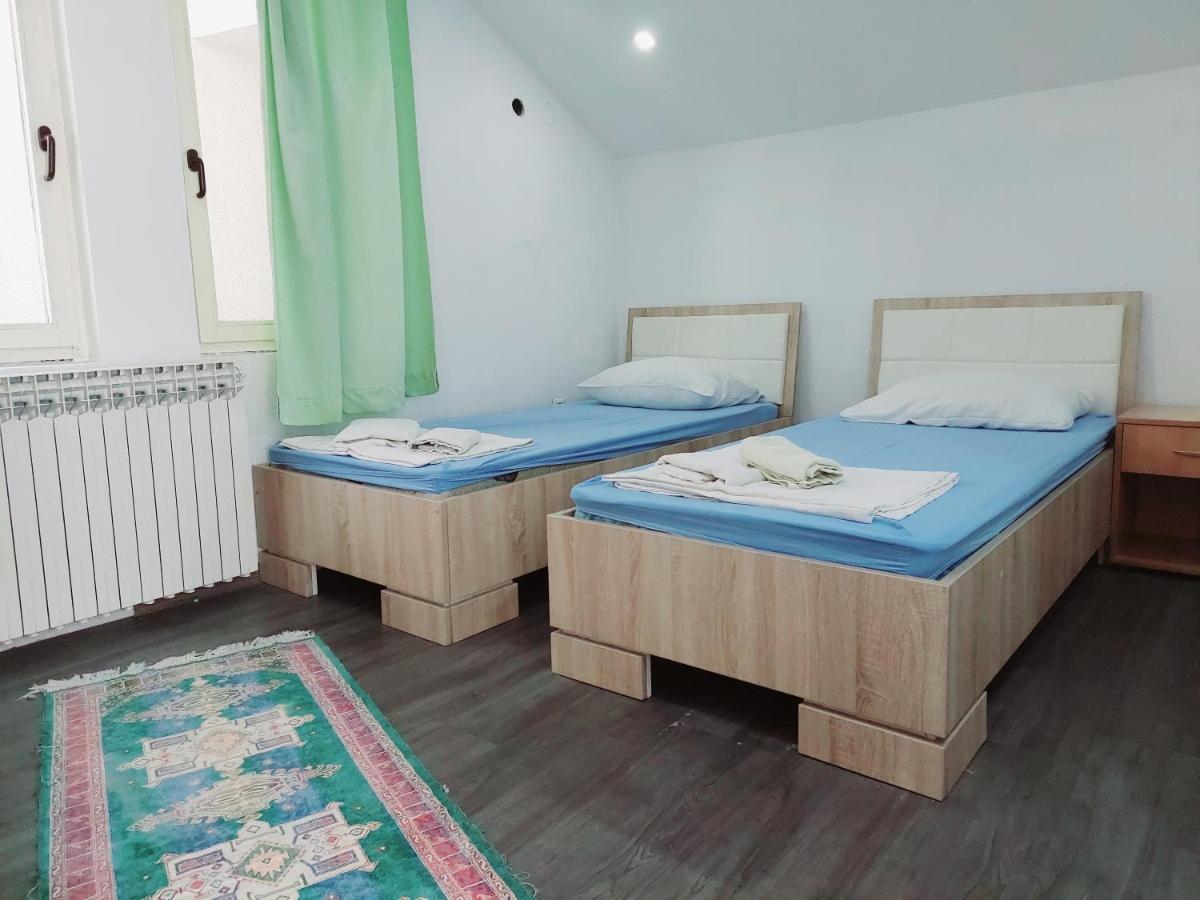 Hostel Hayat Sarajevo Esterno foto
