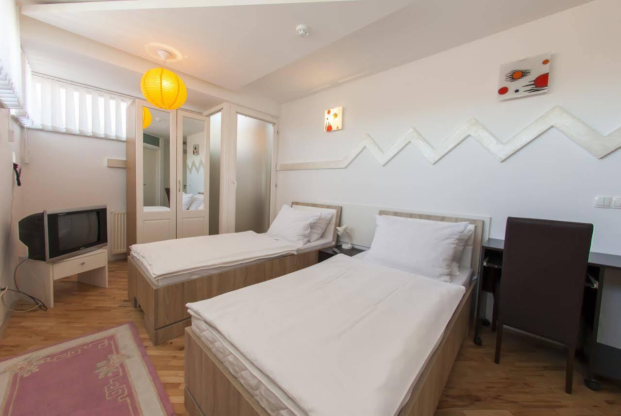 Hostel Hayat Sarajevo Esterno foto