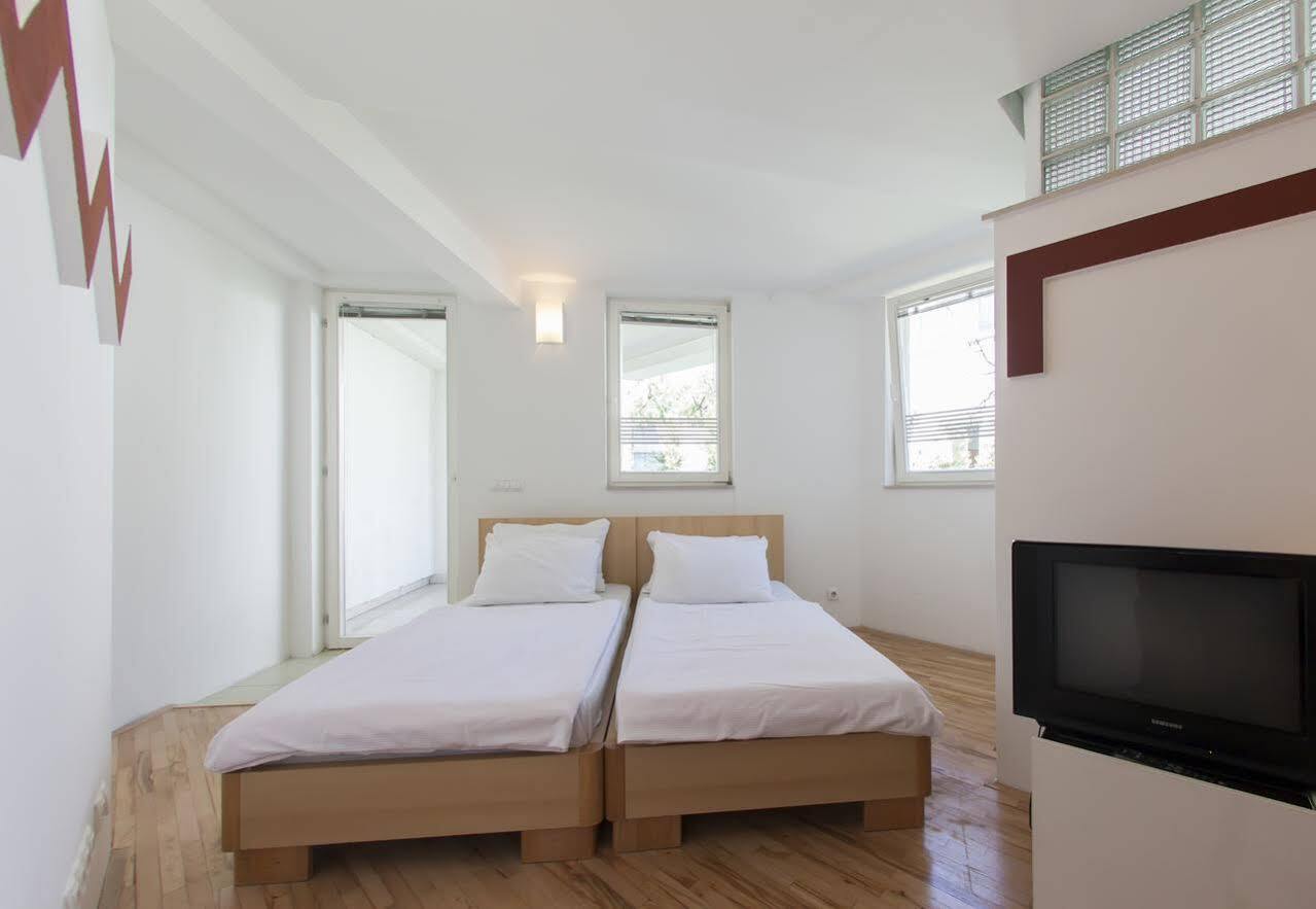 Hostel Hayat Sarajevo Esterno foto