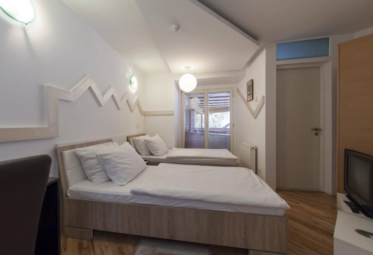 Hostel Hayat Sarajevo Esterno foto