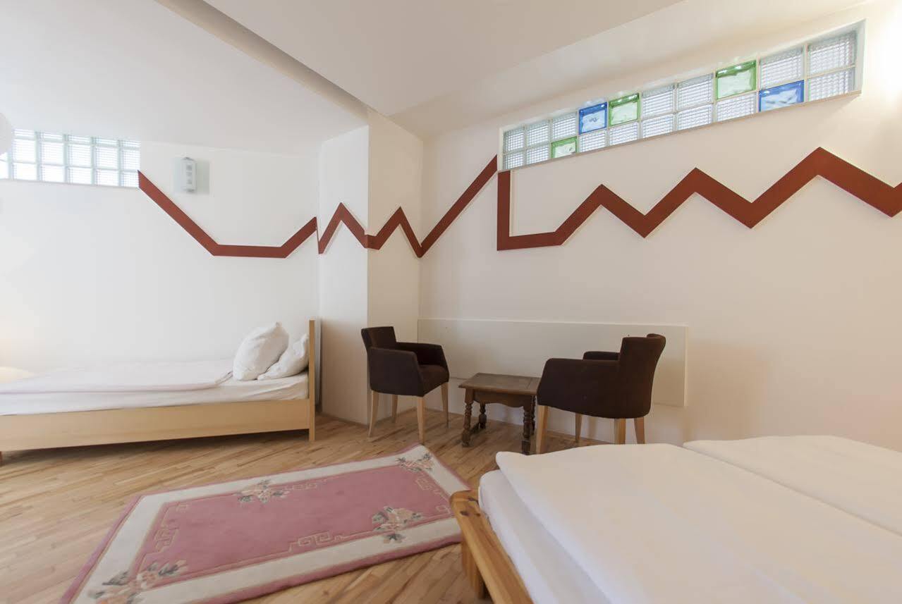 Hostel Hayat Sarajevo Esterno foto